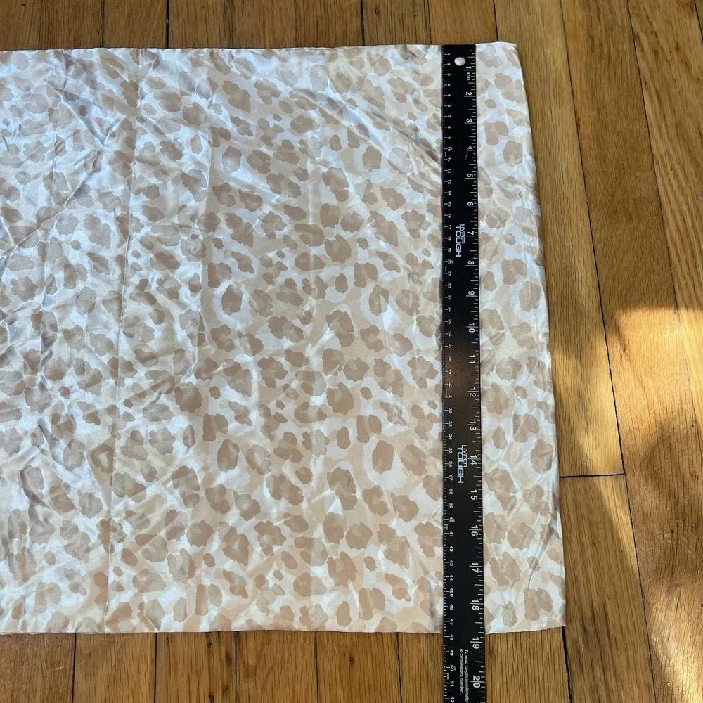 Kitsch Beauty Leopard 100% Satin Standard Pillowcase 26